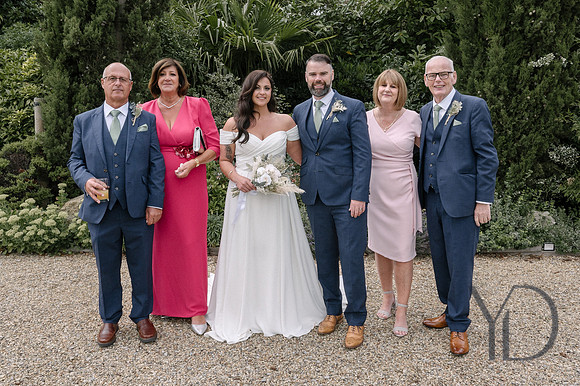 Angelique_Stuart_Notley_barn_wedding-335