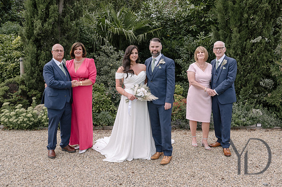 Angelique_Stuart_Notley_barn_wedding-338