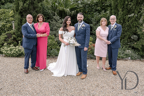 Angelique_Stuart_Notley_barn_wedding-341