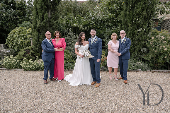 Angelique_Stuart_Notley_barn_wedding-340