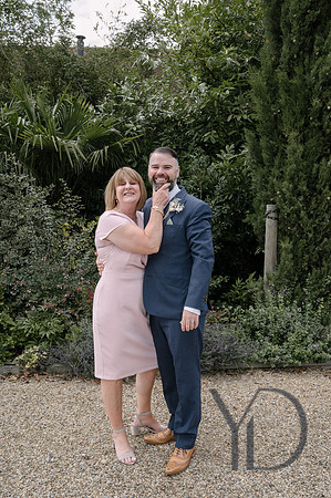 Angelique_Stuart_Notley_barn_wedding-345