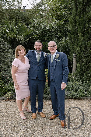 Angelique_Stuart_Notley_barn_wedding-352