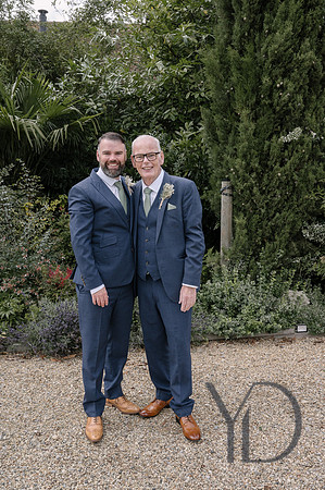 Angelique_Stuart_Notley_barn_wedding-350