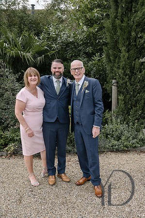 Angelique_Stuart_Notley_barn_wedding-353