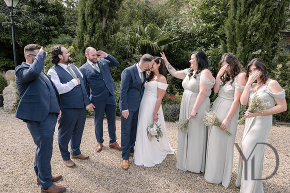 Angelique_Stuart_Notley_barn_wedding-373