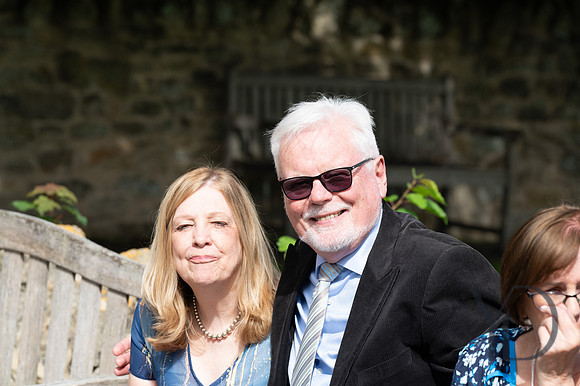 Angelique_Stuart_Notley_barn_wedding-378
