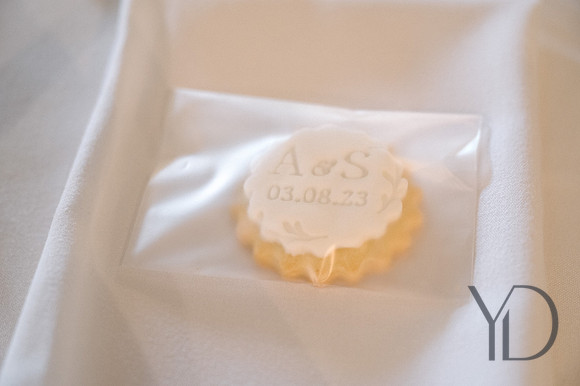 Angelique_Stuart_Notley_barn_wedding-390