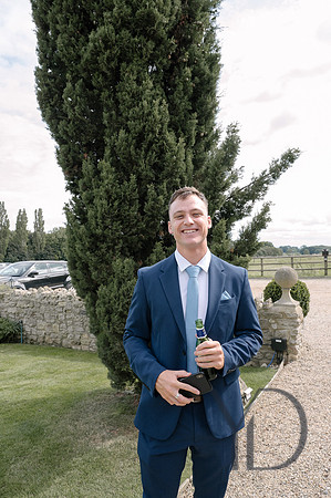 Angelique_Stuart_Notley_barn_wedding-408