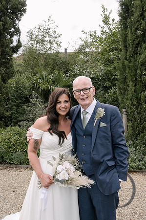 Angelique_Stuart_Notley_barn_wedding-435