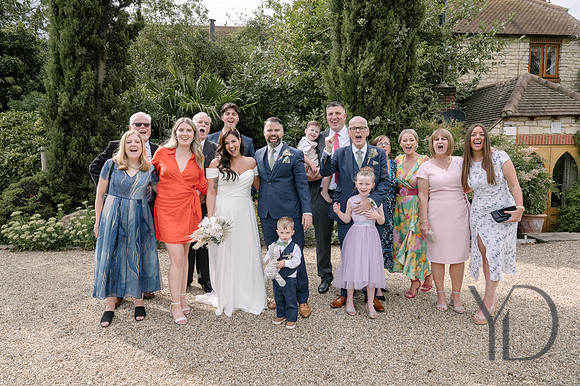 Angelique_Stuart_Notley_barn_wedding-438