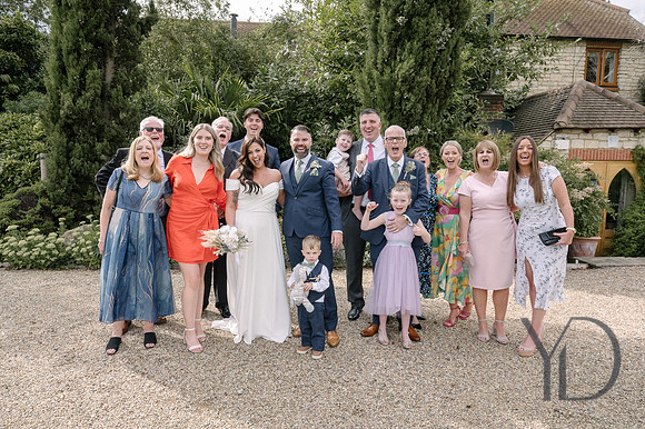 Angelique_Stuart_Notley_barn_wedding-440