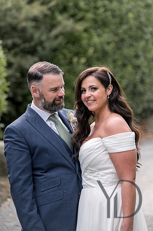 Angelique_Stuart_Notley_barn_wedding-460