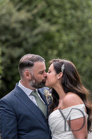 Angelique_Stuart_Notley_barn_wedding-464