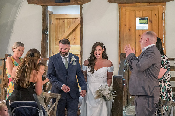 Angelique_Stuart_Notley_barn_wedding-481