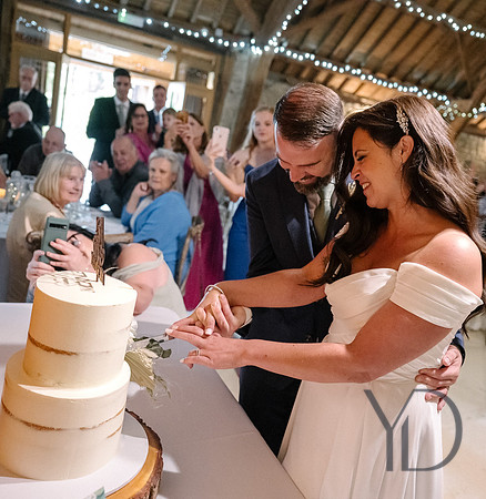 Angelique_Stuart_Notley_barn_wedding-492