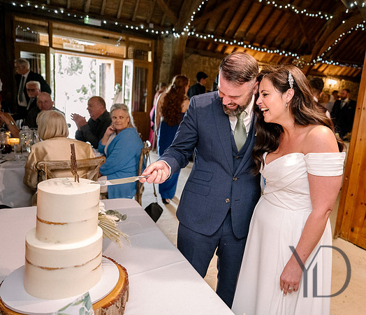 Angelique_Stuart_Notley_barn_wedding-493