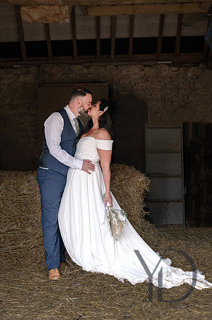 Angelique_Stuart_Notley_barn_wedding-499