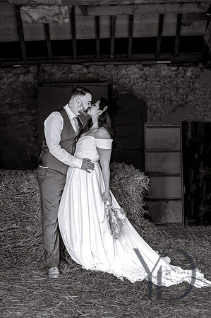 Angelique_Stuart_Notley_barn_wedding-500