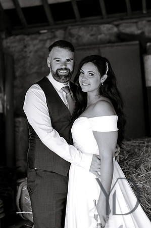 Angelique_Stuart_Notley_barn_wedding-503