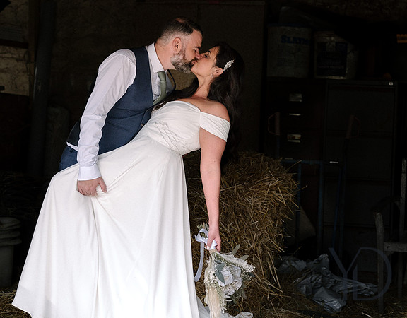 Angelique_Stuart_Notley_barn_wedding-507
