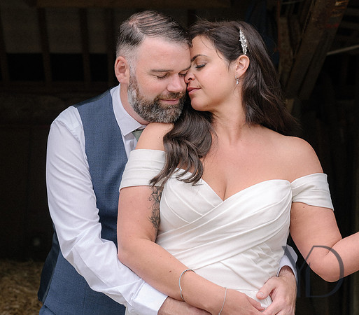 Angelique_Stuart_Notley_barn_wedding-512