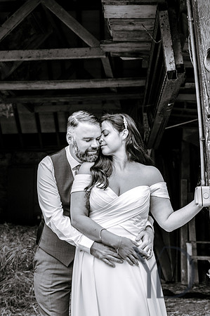Angelique_Stuart_Notley_barn_wedding-511