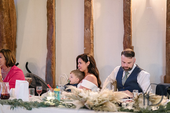 Angelique_Stuart_Notley_barn_wedding-523