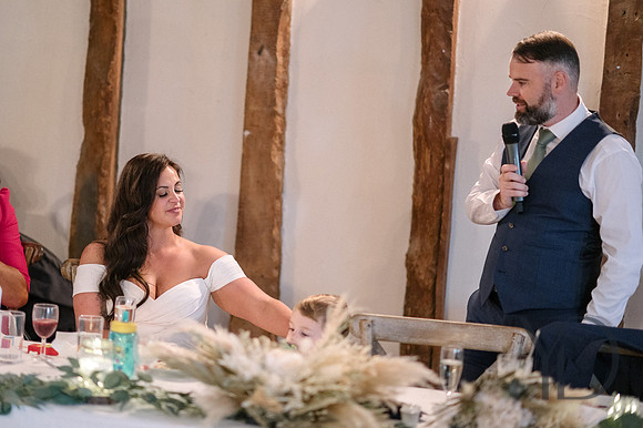 Angelique_Stuart_Notley_barn_wedding-543