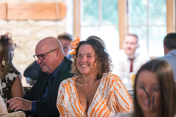 Angelique_Stuart_Notley_barn_wedding-560