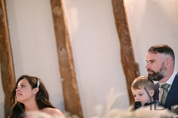 Angelique_Stuart_Notley_barn_wedding-566