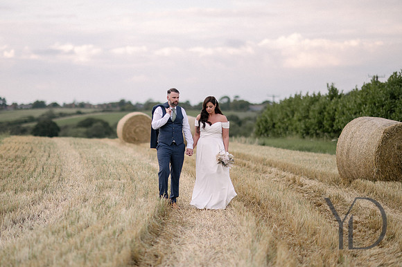 Angelique_Stuart_Notley_barn_wedding-588