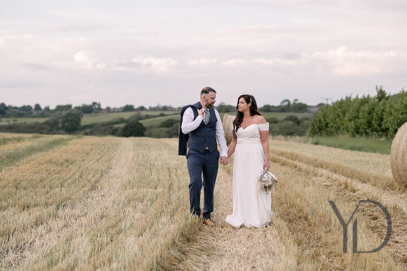 Angelique_Stuart_Notley_barn_wedding-587