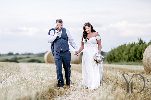Angelique_Stuart_Notley_barn_wedding-598