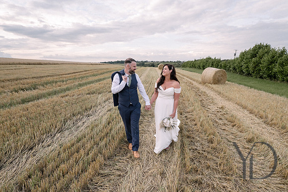Angelique_Stuart_Notley_barn_wedding-605