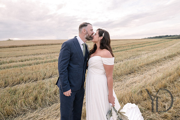 Angelique_Stuart_Notley_barn_wedding-611