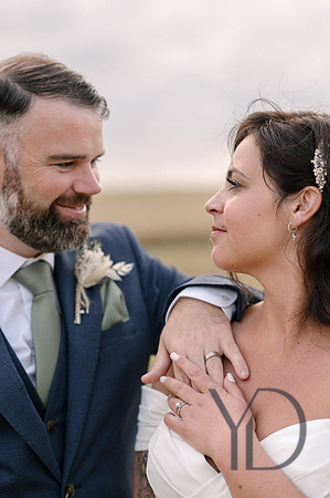 Angelique_Stuart_Notley_barn_wedding-616