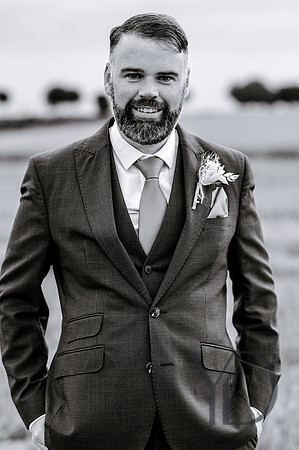 Angelique_Stuart_Notley_barn_wedding-626