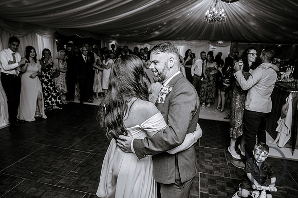 Angelique_Stuart_Notley_barn_wedding-642
