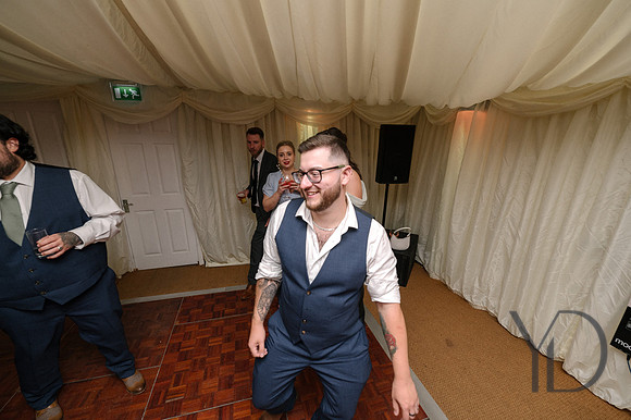 Angelique_Stuart_Notley_barn_wedding-650