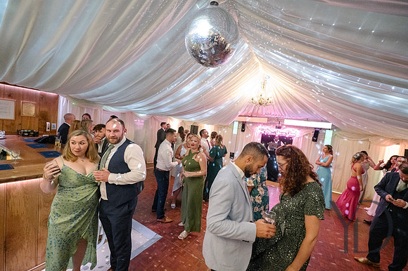 Angelique_Stuart_Notley_barn_wedding-654