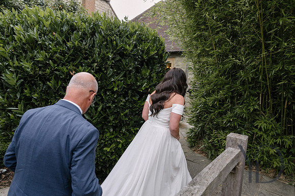 Angelique_Stuart_Notley_barn_wedding-109