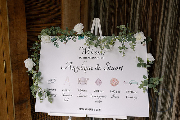 Angelique_Stuart_Notley_barn_wedding-110