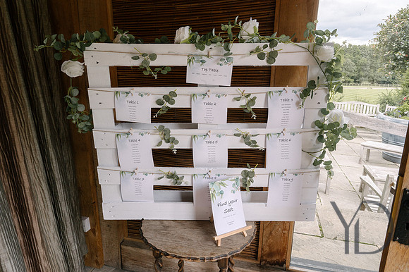 Angelique_Stuart_Notley_barn_wedding-111