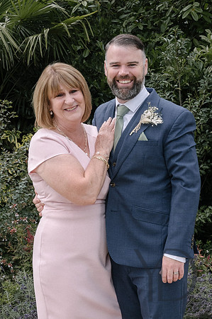 Angelique_Stuart_Notley_barn_wedding-349