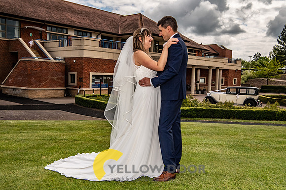 Laura & Mathew Oxfordshire wedding-210