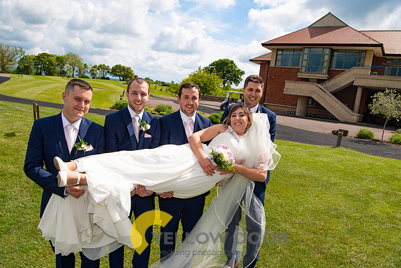 Laura & Mathew Oxfordshire wedding-255