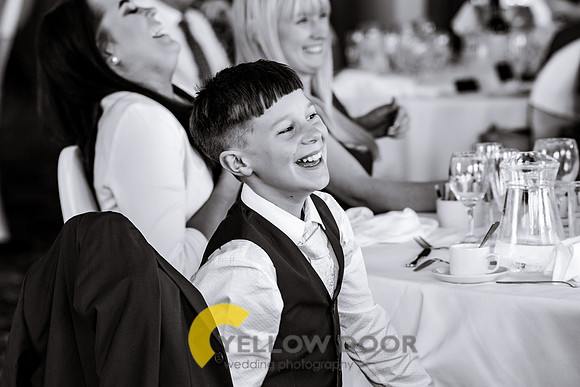 Laura & Mathew Oxfordshire wedding-327