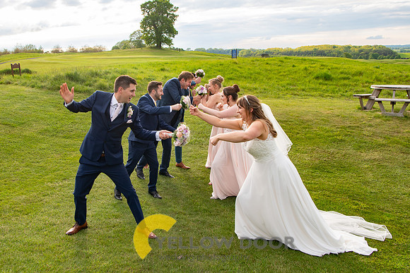 Laura & Mathew Oxfordshire wedding-384