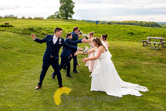 Laura & Mathew Oxfordshire wedding-385