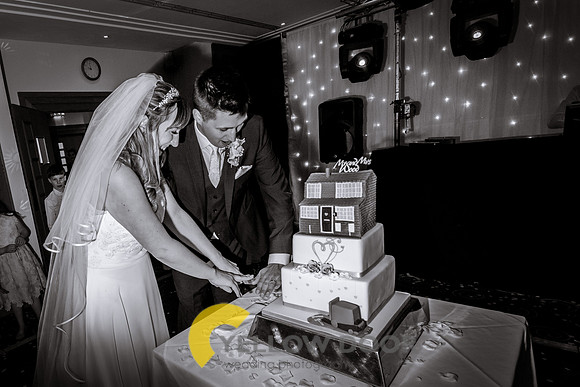 Laura & Mathew Oxfordshire wedding-414